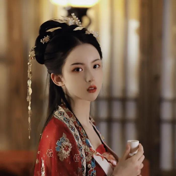 清冷孤傲名字女生