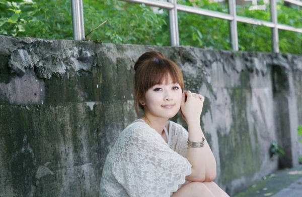 青春大方漂亮女生2