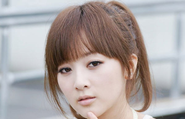 青春漂亮的女生图片5