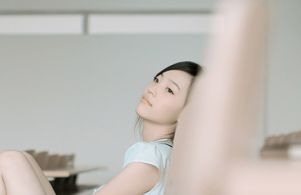 清丽脱俗的女生空间相册图片