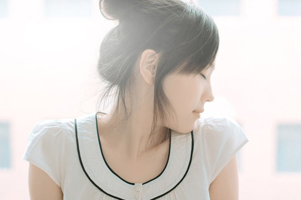 恬静女生空间相册图片3