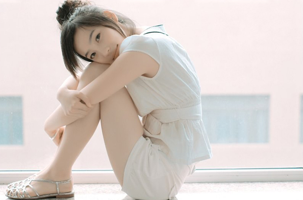 恬静女生空间相册图片4