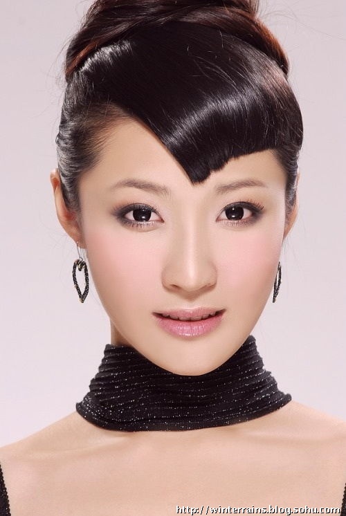 军艺校花亓达吉