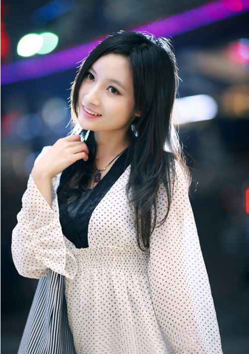 清新脱俗的美女图片2