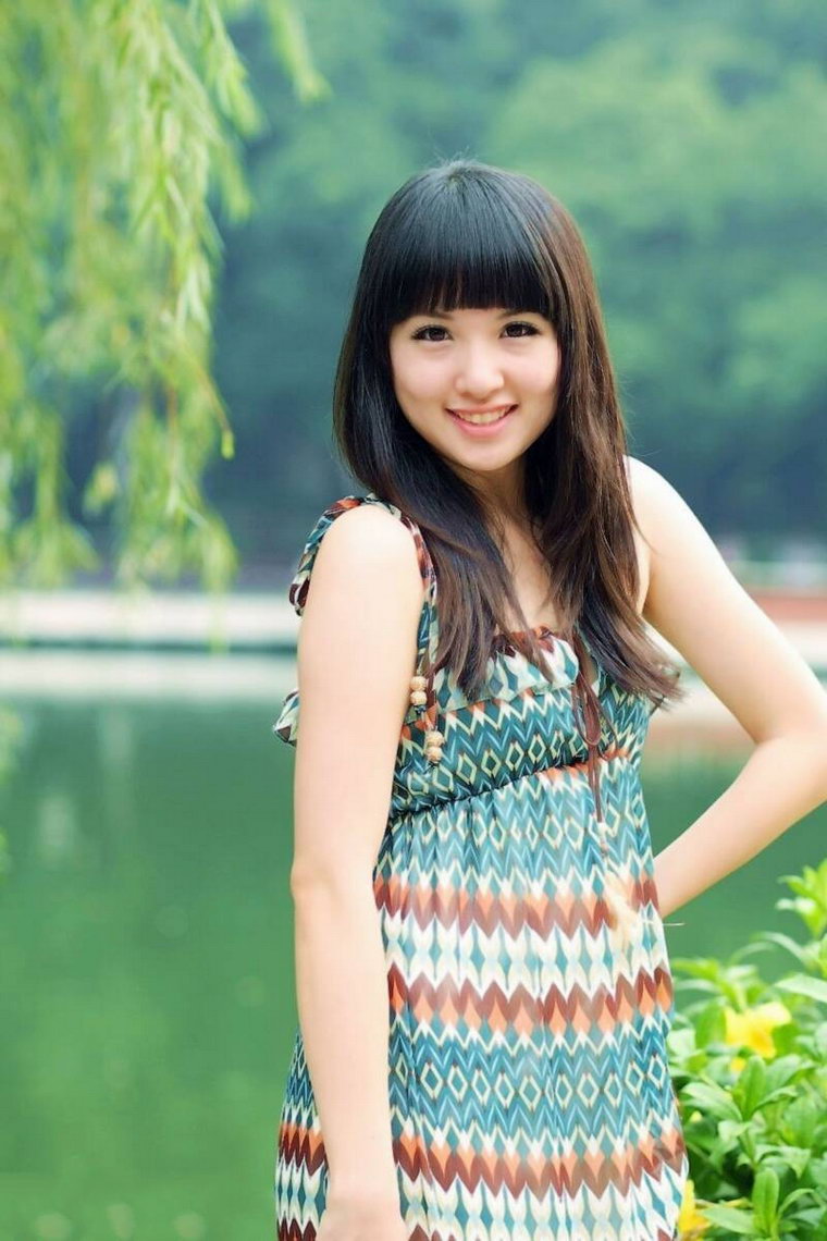 快乐活泼女生图片1